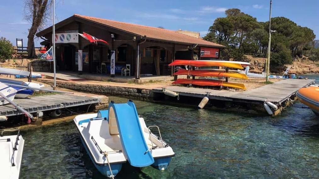 From Cannigione: Pedalo Rental β photo 1