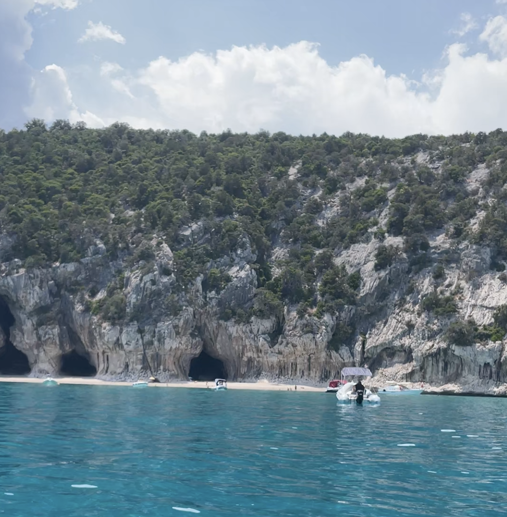 Da Cala Gonone : Cala Luna Trekking– Escursione nel Golfo di Orosei — photo 2