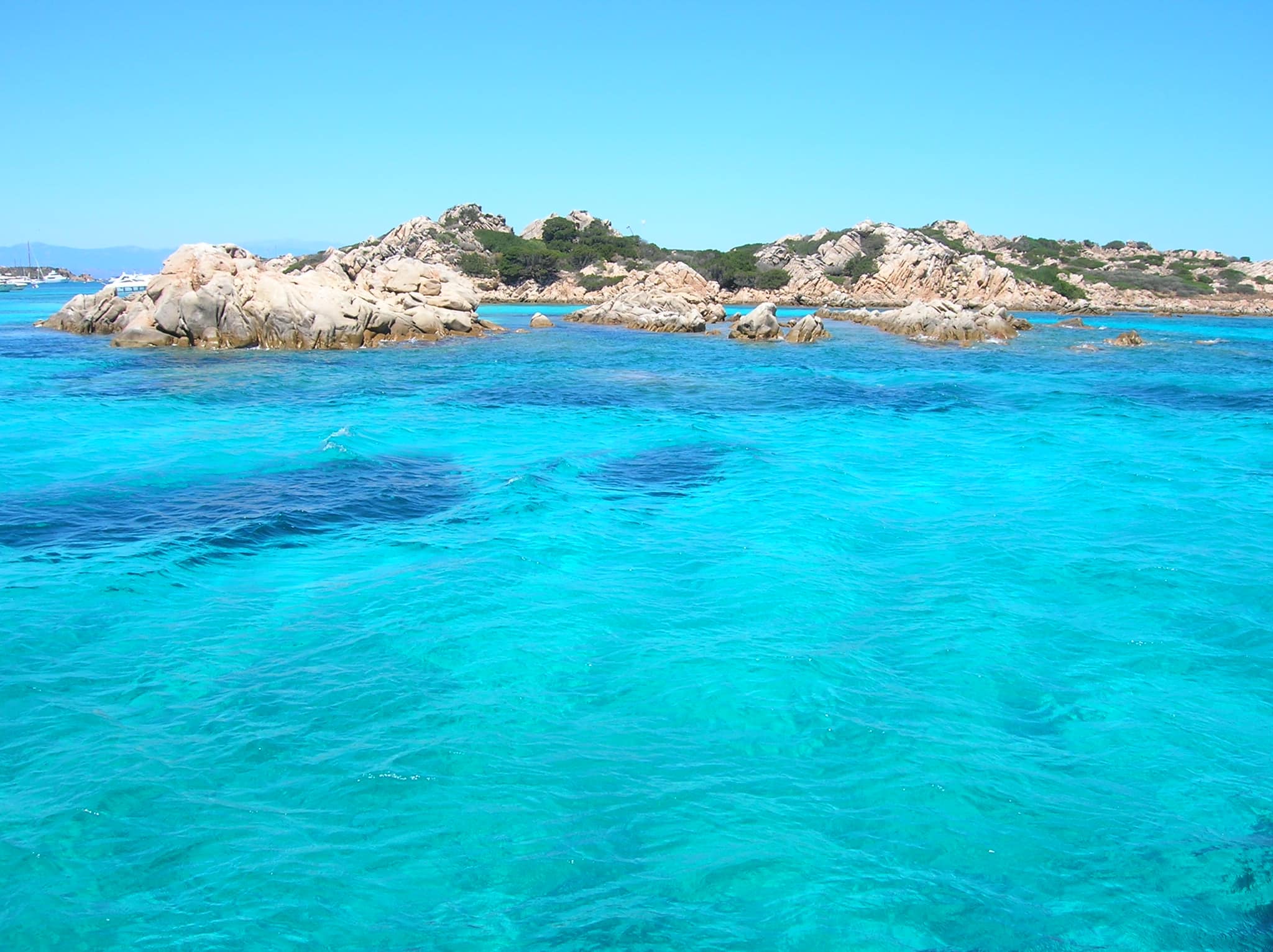 From Olbia: Full-Day Boat Tour La Maddalena Archipelago — photo 3