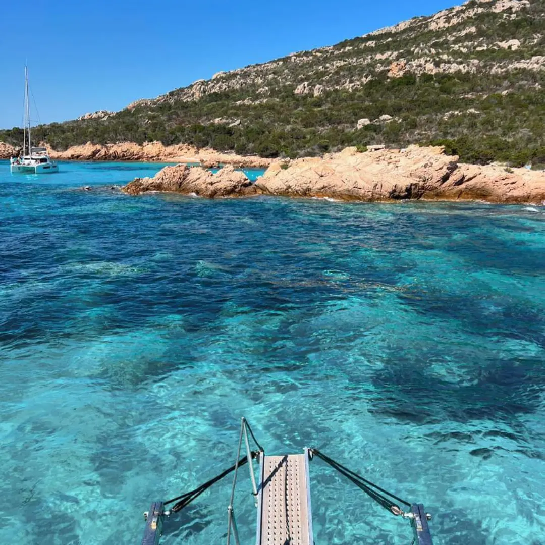 Tour in Barca Arcipelago della Maddalena – Giornata con Open Bar e Pranzo a Bordo — photo 3